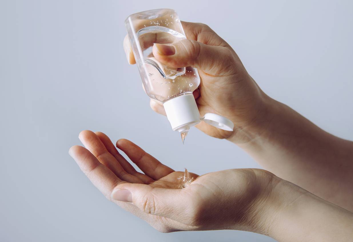 désinfection mains gel hydroalcoolique