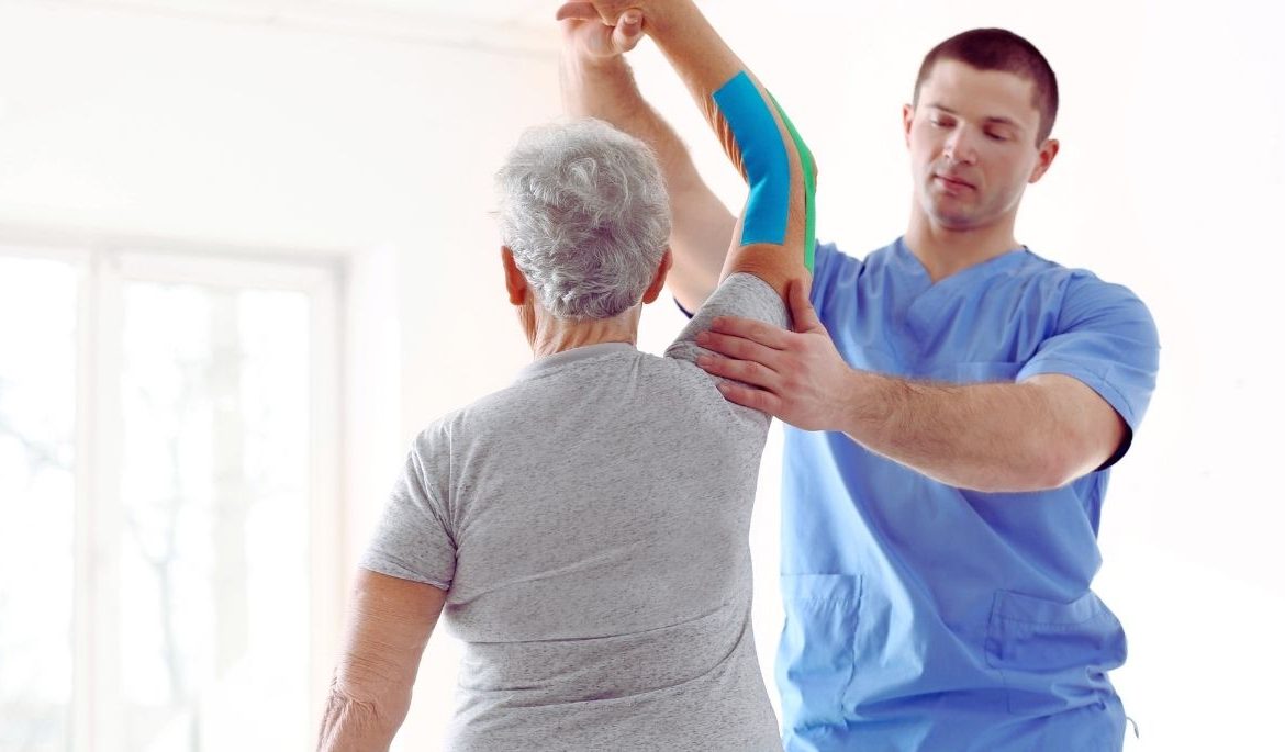 Un senior en manque d'autonomie